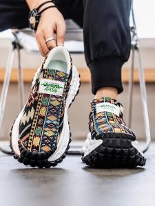 Mens Canvas Slip-On Sports Shoes 2025 New Winter Thick Bottom Heightening Dad Shoes Casual Design Sensation Breathable Wear