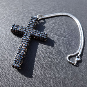 Car Pendant Creative Gift Safe Travel Diamond Embedded Cross Rearview Mirror Hanging Decoration Mens Style Car Interior Accessories