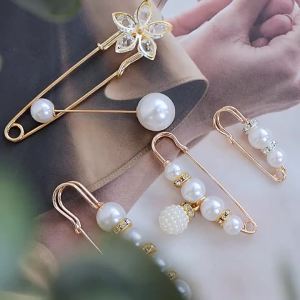 Bộ phụ kiện thắt lưng quần ghim thắt lưng ghim khóa cố định quần áo trâm cài ngọc trai chống lộ phụ kiện quần áo nữ