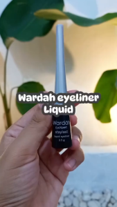 Wardah EyeXpert Staylast Liquid Eyeliner