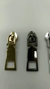 Asesoris Tas Kepala Resleting PLASTIK No. 5 (A) VISLON Pendek / Patah (Zipper puller) - (IMPORT)