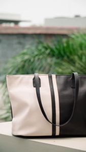 HUSEN Totebag Wanita Tas Kantor Kondangan Shoulder Bag Resleting - Ashley Paris Tote Bag