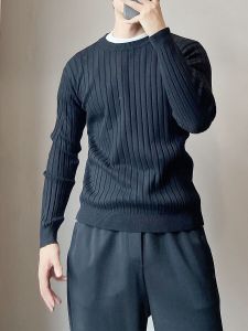 เสื้อสเวตเตอร์ถักคอตั้งทรงสลิมฟิตสำหรับผู้ชาย ฤดูใบไม้ร่วง 2024 เสื้อเชิ้ตผู้ชายสีขาว ทรงพอดีตัว แขนยาว ลายทาง ทรงพอดีตัว