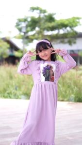 Gamis Viral anak terbaru kekinian bahan cringkle airflow premium gambar printing sablon model rufle anak perempuan balita hingga usia anak remaja tanggung slebew bahawan mayung olive butiq-zahra kid gambar
