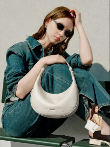 Elegant Versatile Crescent-shaped Shoulder Bag