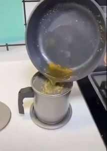 Oil Pot Filter Oil Storage Large Capacity 304 Stainless Steel Grease Keeper Grease Oil Strainer Container Pot 大容量 油壶 过滤器