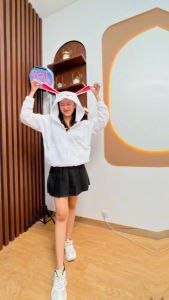 Jaket OverSize Carrot Rabbit Zipper Hoodie: Desain Polos & Nyaman