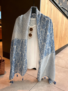BILLI ZILLY | Ultraviolet Protection Thin Scarf For Beach Photography