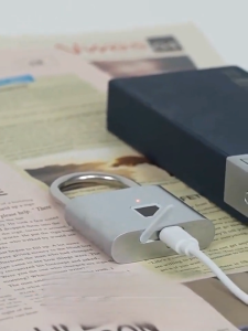 Relihom Rechargeable fingerprint lock Smart Lock Digital Door Lock Smart Padlock Outdoor Waterproof Electronic Lock Truck Lock Grill Door Padlock 智能锁