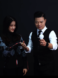 Bóng đèn ảo thuật phát sáng không cần điện mới nhất 2025