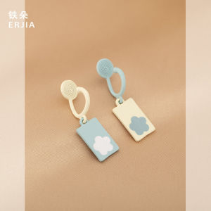 Artistic Fresh Asymmetric Blue White Flower Geometric Ear Cuffs No Piercing Mosquito Coil Ear Clips Trendy Forest System