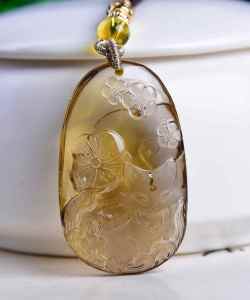 จี้จิ้งจอกซิทรีนธรรมชาติบราซิลเก้าหางรูปร่างร่างกายบริสุทธิ์แกะสลักอย่างงดงามโชคลาภสิ่งศักดิ์สิทธิ์สันติภาพการแต่งงานที่รุ่งเรืองเพื่อส่งเสริมความรู้สึกสามีภรรยาขนาด: 43.6 26.8 11.5มม