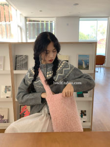 กระเป๋าสะพายข้างทรงถังสีชมพู ผ้าขนสัตว์ กระเป๋าสะพายข้างแบบสะพายไหล่เดียวสำหรับเดินทางในฤดูใบไม้ร่วงและฤดูหนาว กระเป๋าสะพายข้างอเนกประสงค์สำหรับวัยรุ่น