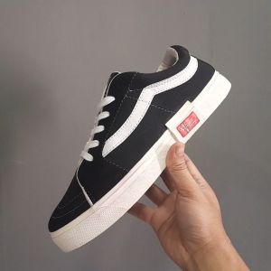 Black Hidden - Sepatu Ukuran 45 46 47 Sneakers Pria Ukuran Jumbo / Sepatu Sekolah Kuliah Warna Hitam Ukuran Besar Big Size