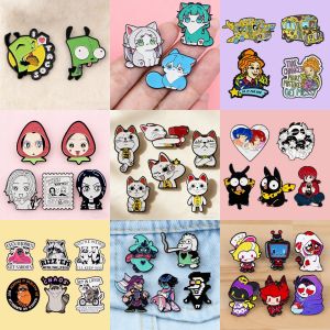 2-6pcs/Set Cartoon Anime Characters Enamel Pin Funny Alien Cute Raccoon Woman Brooches Badges Metal Collar Pins Jewelry Fan Gift