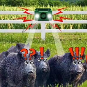 Solar Animal Repellent Sound light drive away Outdoor Motion Deterrent with Dog Barking Strobe Lights for Wild Boa  Deer Dogs