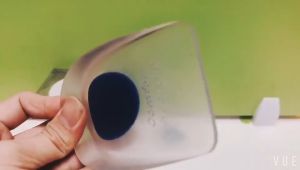 แผ่นซิลิโคนเสริมส้นหนานุ่ม แผ่นเสริมส้นรองเท้า เสริมความสูงได้ 1.8 ซม. (2 คู่) ติดได้กับรองเท้าทุกแบบ