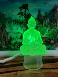 tôn ngộ không trang trí hồ cá tiểu cảnh.