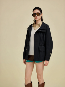 Guvet | Outdoor Waist-accentuating Soft Shell Jacket for Women
