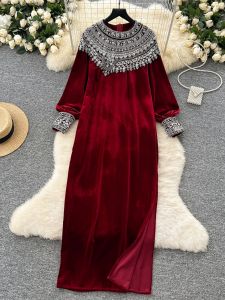 French Elegant Heavy Embellished Velvet Long Sleeve round Neck Dress Women Loose Slimming Split Midi Dress Commute Korean Style
