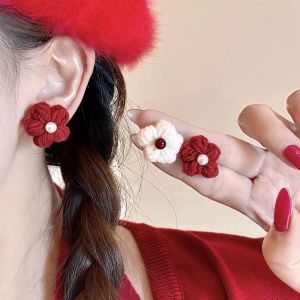 Retro Hong Kong Style Fall and Winter Handmade Wool Crocheted Large Flower Ear Studs Mori Sweet Elegant Niche Design Earrings Women