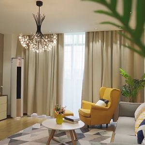 Modern Luxury Crystal Pendant Lights & Creative LED Chandelier for Dining Home Decor: Flower Shaped Chandelier