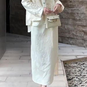 New Chinese Style White Embroidered High Waist Straight Tube Skirt Womens Autumn 2024 New Loose Fit Versatile Midi Skirt