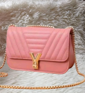 VIVIBAG#1102 Medium-sized quilted crossbody or shoulder bag for womens use featuring a distinctive metallic "V" clasp and a gold-tone chain shoulder strap.