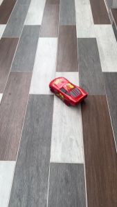 รถบังคับ แม็คควีน Lightning McQueen มี 2 แบบ รถบังคับไร้สาย รถบังคับวิทยุ รถแม็คควีน ของเล่นแม็คควีน