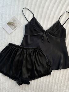 ชุดนอนผู้หญิงแขนกุดผ้าไหมน้ำแข็งฤดูร้อน 2025 ชุดสองชิ้นสีดำคอวีลึกเซ็กซี่ กระโปรงสั้น ไซส์ใหญ่ ชุดนอนสบายๆ