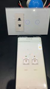 Công tắc thông minh wifi+bluetooth kết hợp ổ cắm tuya điều khiển từ xa qua điện thoại