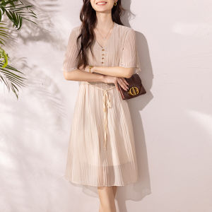 DAIXIANGFEIZI | Elegant Waist Cinching Short Sleeve V-Neck Summer Dress