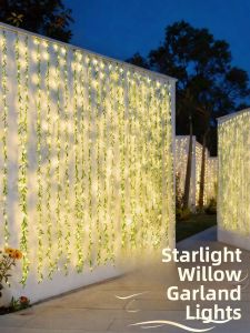 BEAUTY IN THE LIGHT | Waterproof Outdoor Solar LED Light