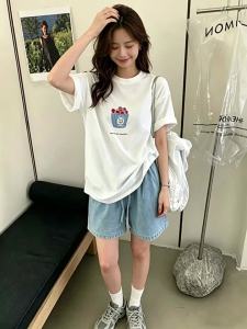 Áo Thun Nữ Cổ Tròn Tay Ngắn Hoa Văn Trắng