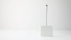 Lighting to SD Card Reader for PhoneUSB OTG Adapter Compatible SD/TF CardLighting to USB OTG Adapter Compatible with Phone Pad