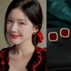 Pianist | Elegant Chinese New Year Style Red Auspicious S999 Fine Silver Rhombus Stud Earrings