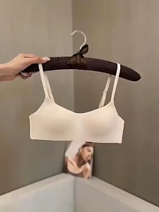 【Buy one take two】100% Original Soft Support Seamless Bra Women 1cm Thin Adjustable Non-wired Comfort Bra Lingerie 原装高质量