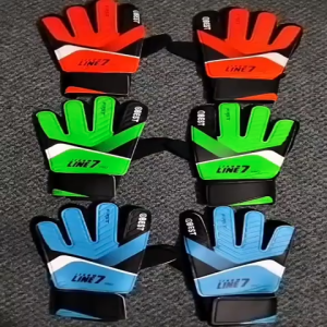 Sarung Tangan Kiper Tanpa Tulang Junior Line 7