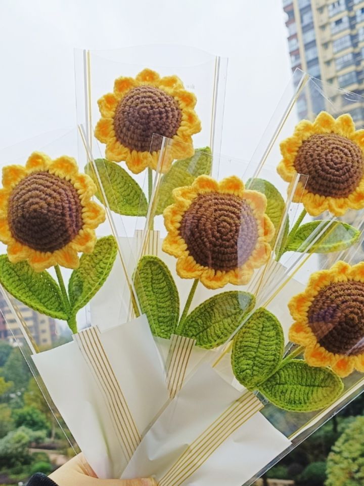 Handmade Creative Gift Sunflower Bouquet Finished Product Graduation Season Present Desktop Decoration Faux Flower Arrangement