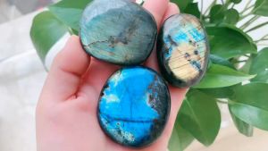 Home Office Decor: Enhancing Your Space with Labradorite & Moonstone