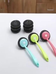 AT.MALL ฝอยขัดหม้อ ฝอยมีด้ามจับ แปรงขัดกระทะ ฝอยขัดกระทะแบบมีด้ามจับ จับได้ไม่เปื้อนมือ ฝอยสแตนเลสมีด้าม คละแบบคละสี