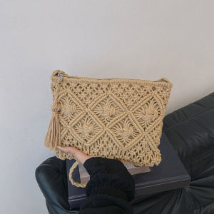 Handwoven Shoulder Bag for Women Crossbody Bag with Zipper Tassel Details Beach Bag for Travel