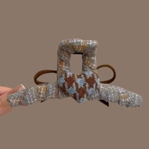 Korean Style Large Size Hair Clips Butterfly Knot Heart Pattern Shark Clamp Hair Accessories for Women Girls Universal Use