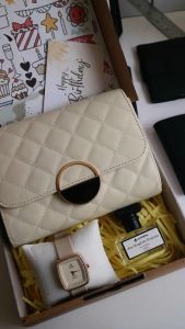 Kado Wisuda Untuk Cewek Hadiah Anniversary Jadian Hampers Wedding Pernikahan