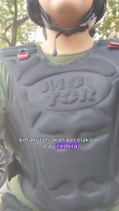 Rompi Motor Pelindung Dada Anti Angin