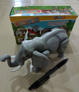 Mainan Gajah Kecil anak bisa jalan dan ada musik