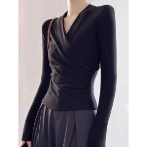 Spring 2025 Womens Thickened Velvet Cross V-neck Base Shirt Slim Fit Fashionable Top Long Sleeve Regular Length Sweet-and-Spicy Style