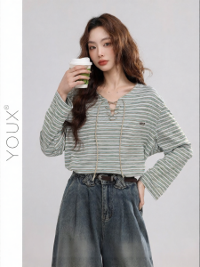 YOUXIANG | Áo Thun Dài Tay Có Sọc Cổ V