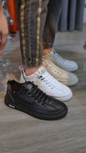 Sepatu Pria A18 Premium Sneakers Casual Sepatu Cowok Ringan Nyaman Anti Slip Anti Licin Terbaru