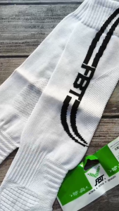 ถุงเท้ายาว-ไม่มีกันลื่น FBT รหัส NO.60-01-WA สีขาว/ดำ สินค้าพร้อมส่ง